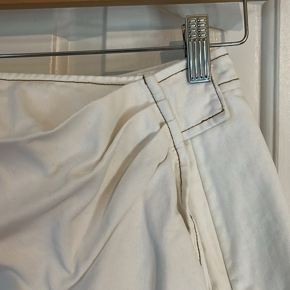 Cinq à Sept | Tous Les Jours Anson Twill Mini Skirt in Off White Sz 4 Faux Wrap - Picture 6 of 13